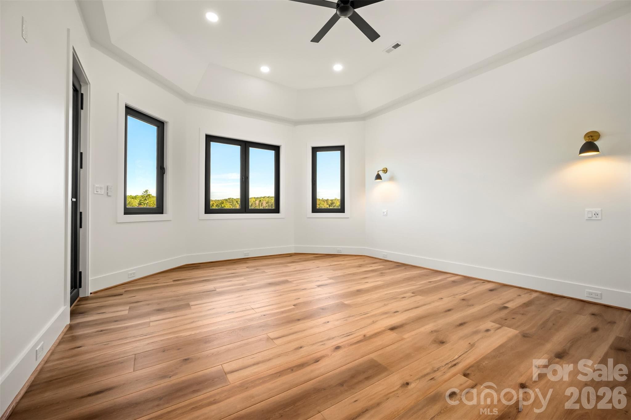 Single Family Residence at 438 Mapleton Lane, Columbus, photo 24 of 47