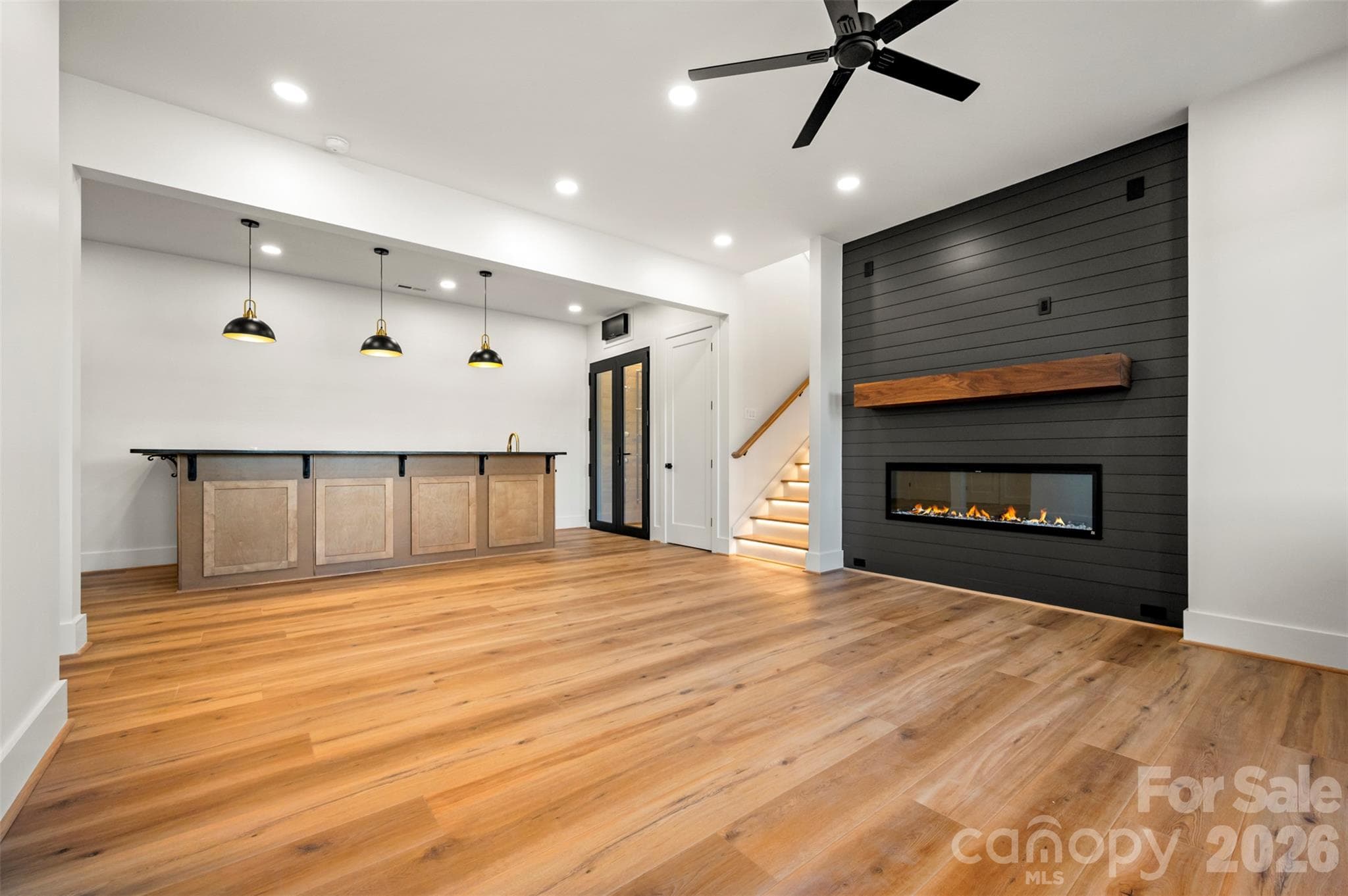 Single Family Residence at 438 Mapleton Lane, Columbus, photo 36 of 47