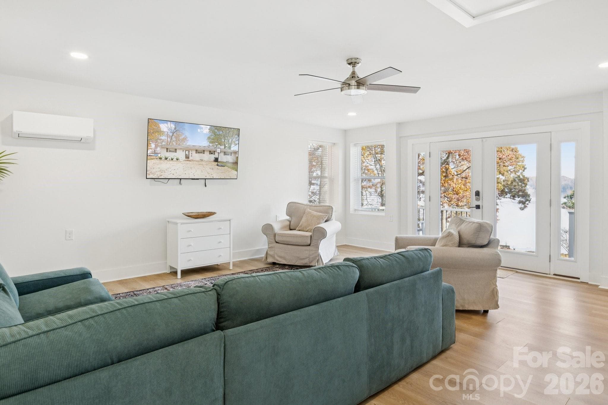 Den/Living Room - 145 Murray Drive, Salisbury