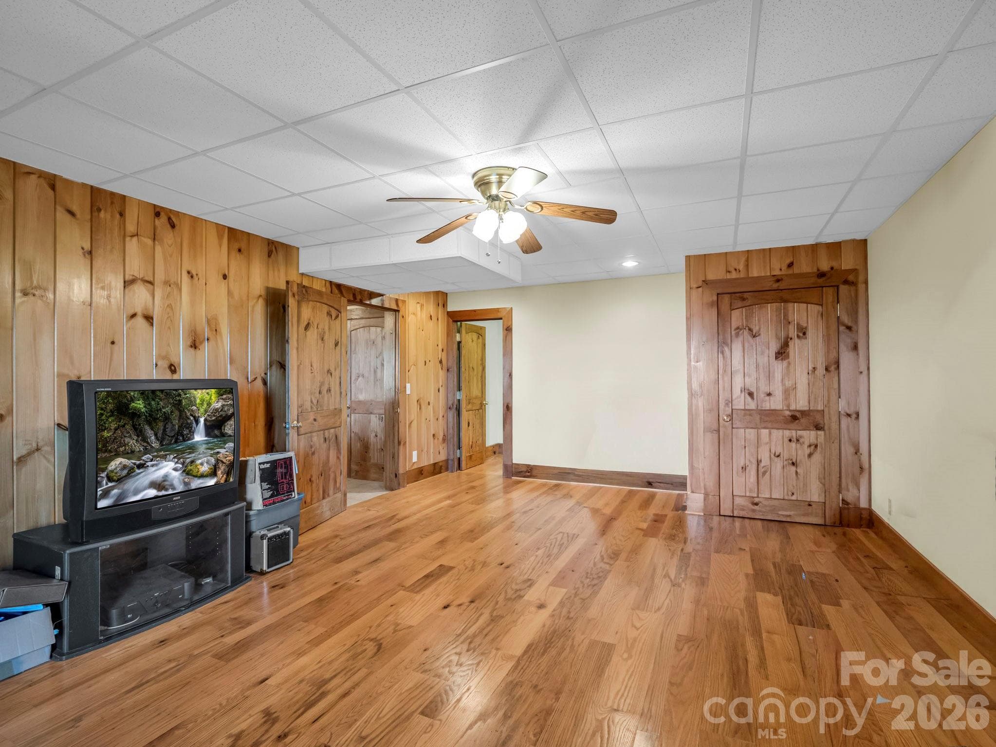 Bedroom with lower deck and private bth - 5409 Mineral Springs Mountain Avenue, Valdese