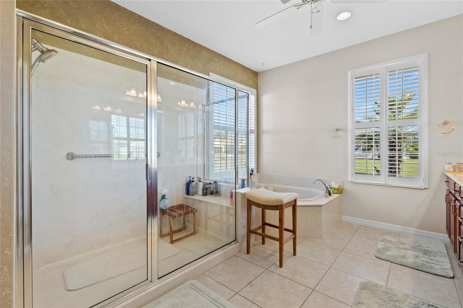 Primary bath - 13932 SE 96TH CIR, SUMMERFIELD