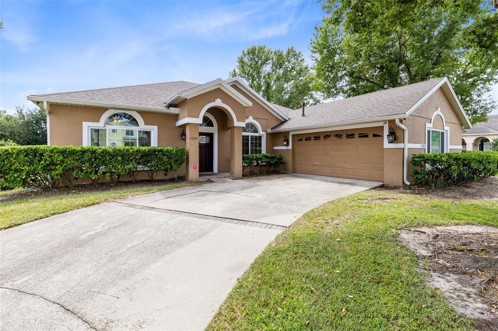 Single Family Residence at 7904 PLUM BLOSSOM CT, KISSIMMEE, photo 4 of 39