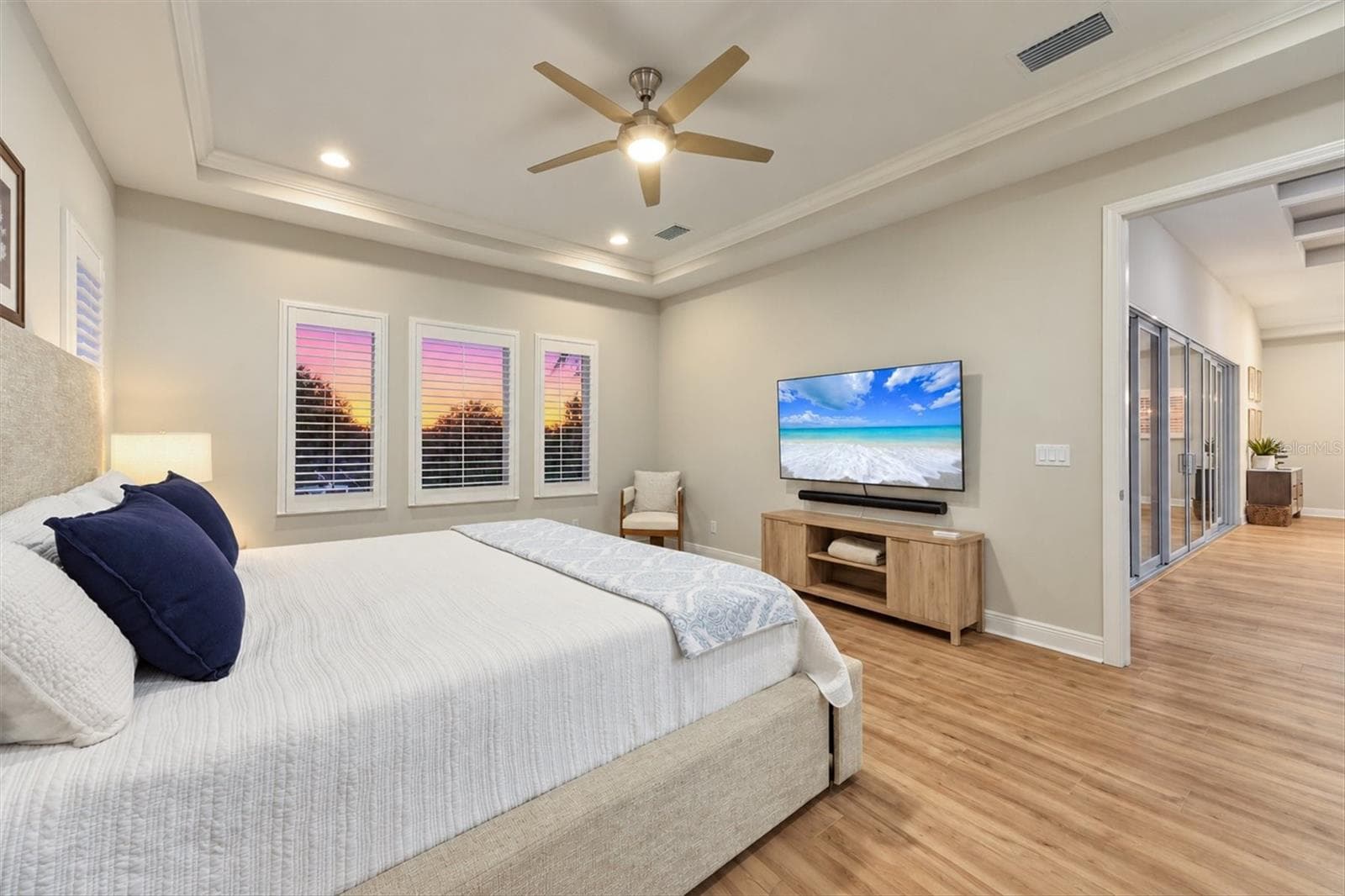 Owner's Suite - 11564 GLEAMING TER, VENICE