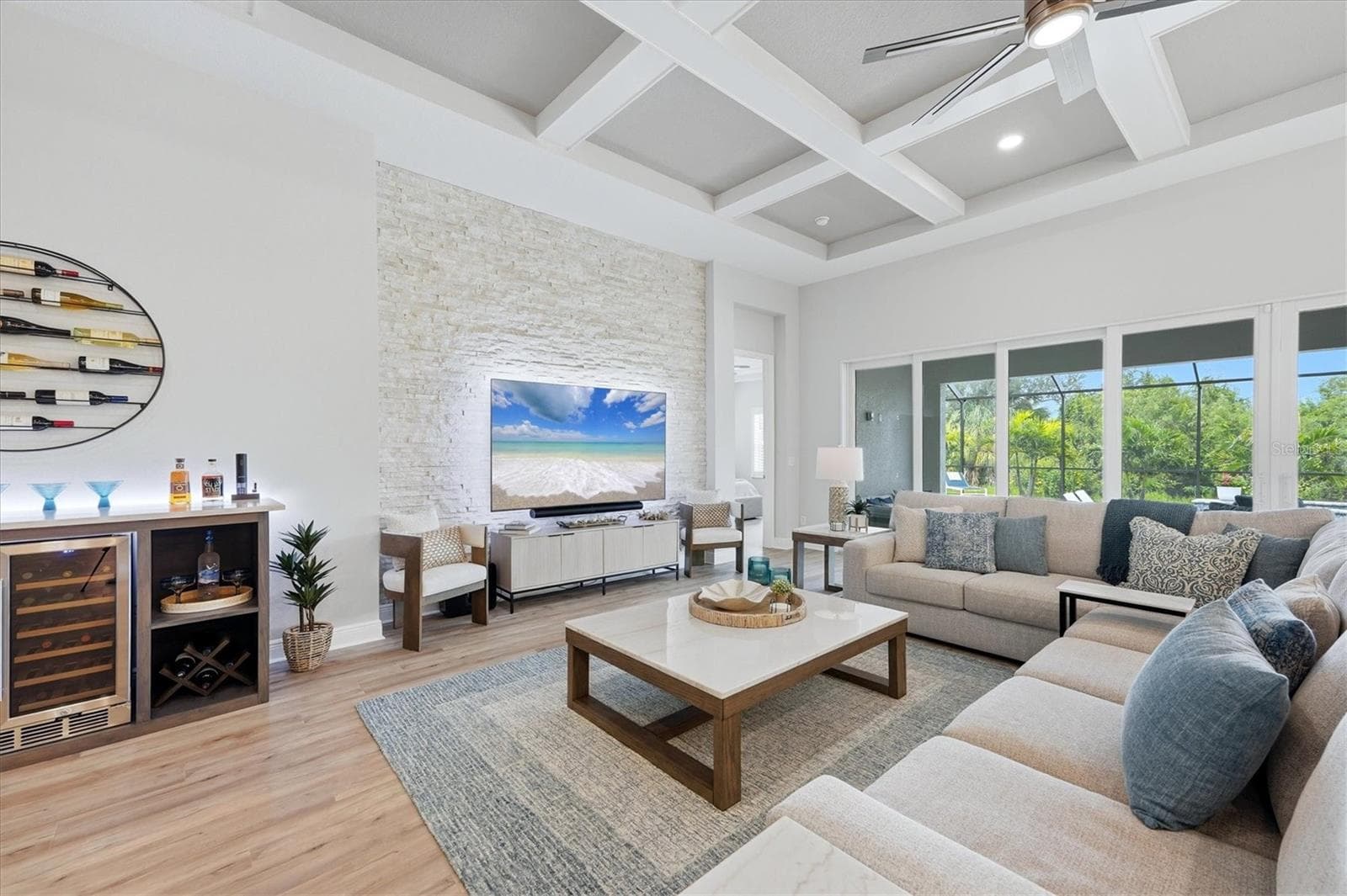 Living Room - 11564 GLEAMING TER, VENICE