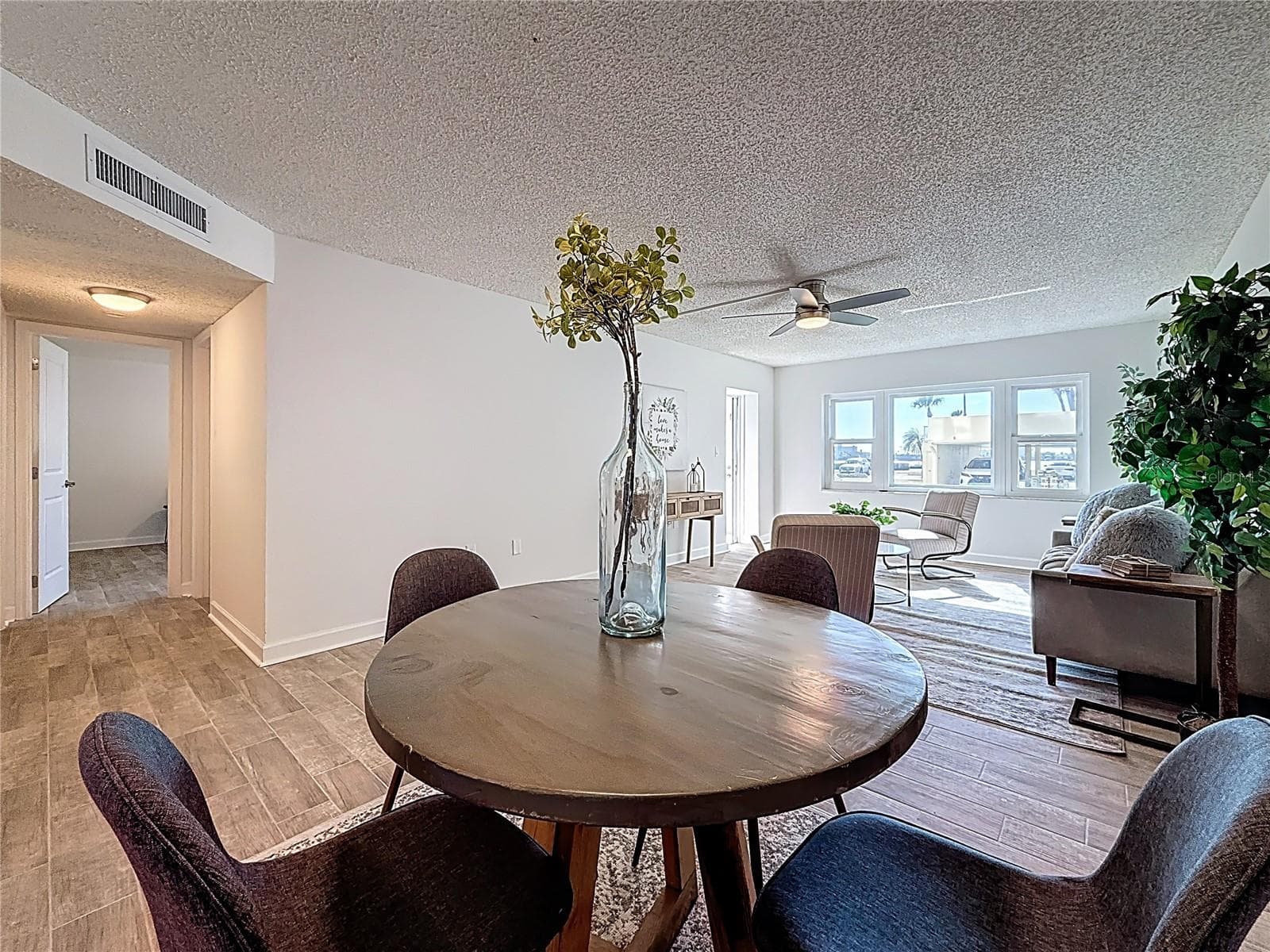 Condominium at 4550 COVE CIR #106, ST PETERSBURG, photo 11 of 34