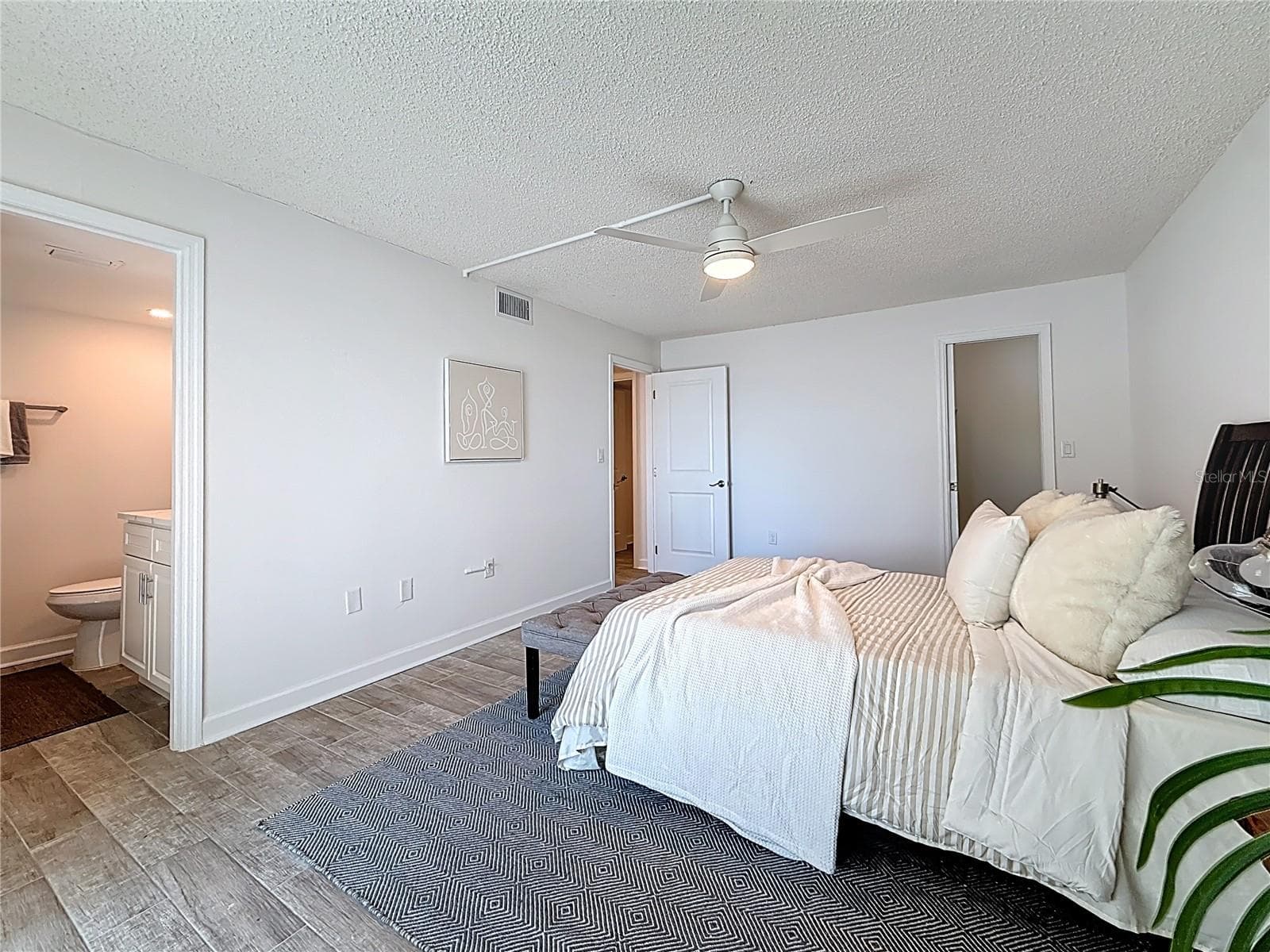 Condominium at 4550 COVE CIR #106, ST PETERSBURG, photo 21 of 34