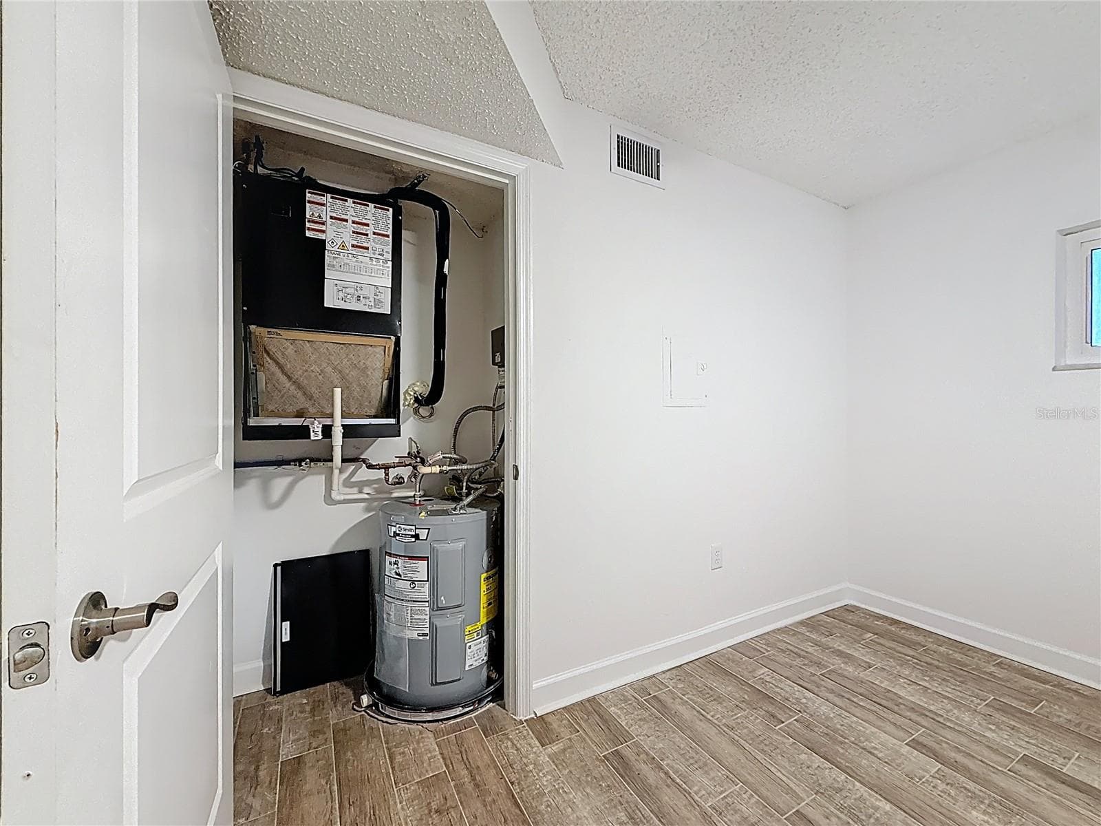 Condominium at 4550 COVE CIR #106, ST PETERSBURG, photo 27 of 34