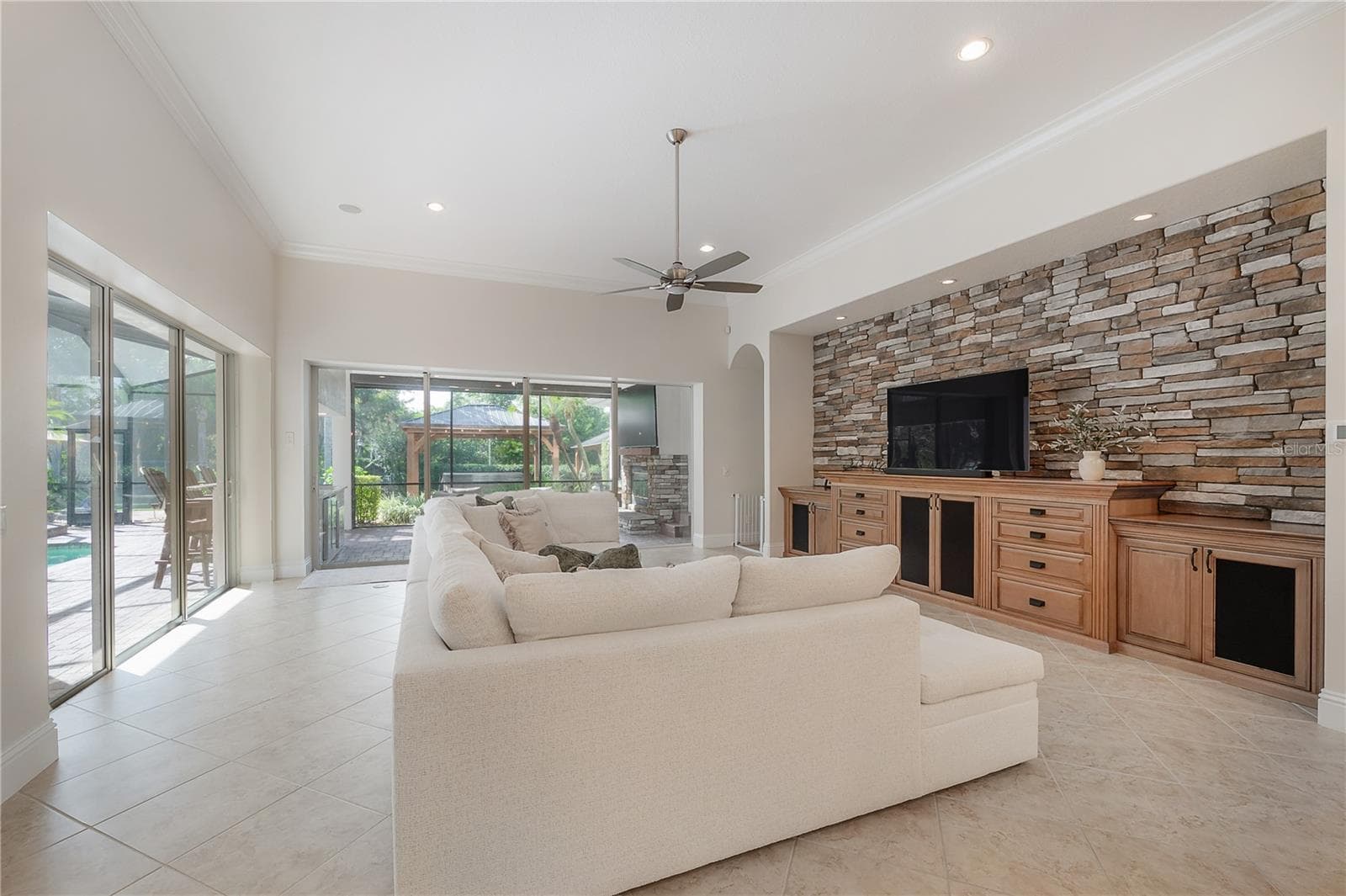 Single Family Residence at 21228 QUIET HAVEN CT, LAND O LAKES, photo 14 of 64