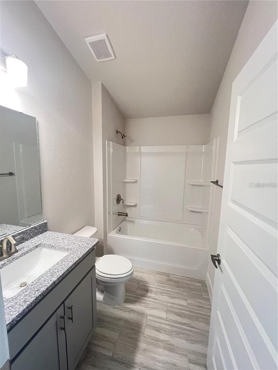 Single Family Residence at 9380 HIGHLAND HILLS DR ST, HUDSON, photo 17 of 22