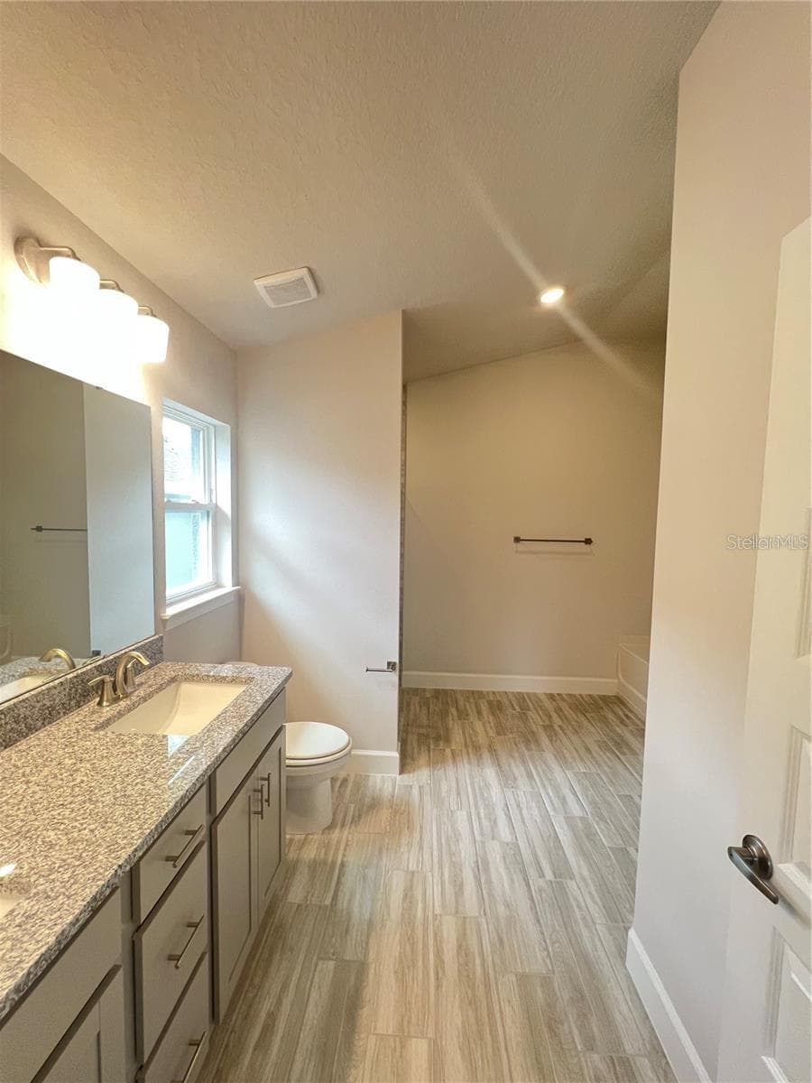 Single Family Residence at 9380 HIGHLAND HILLS DR ST, HUDSON, photo 19 of 22