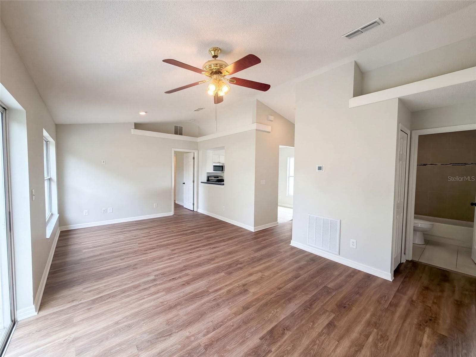 Single Family Residence at 13319 CASPIAN LN, CLERMONT, photo 9 of 19