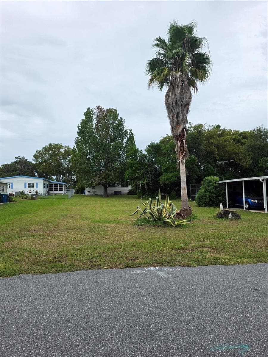 Mobile Home at 8095 WESTERN CIRCLE DR, BROOKSVILLE, photo 2 of 13