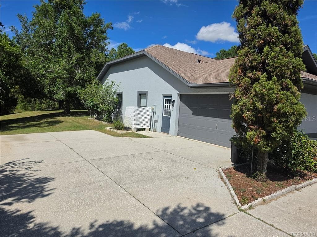 Single Family Residence at 994 E CROWN OF ROSES LOOP, INVERNESS, photo 2 of 27