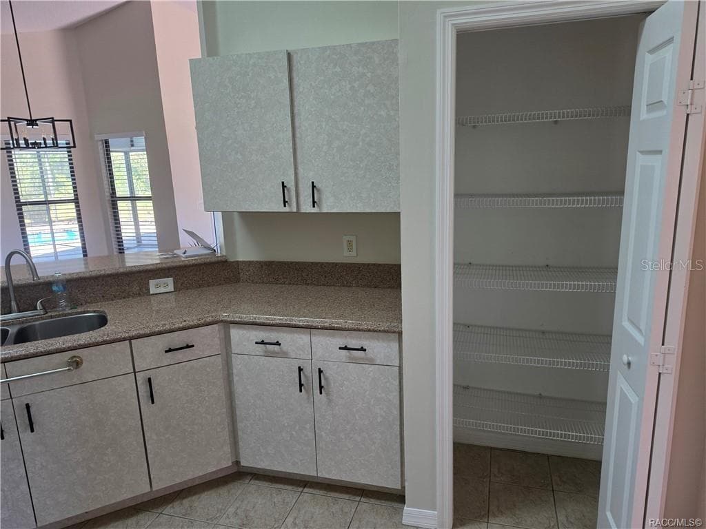 Single Family Residence at 994 E CROWN OF ROSES LOOP, INVERNESS, photo 12 of 27