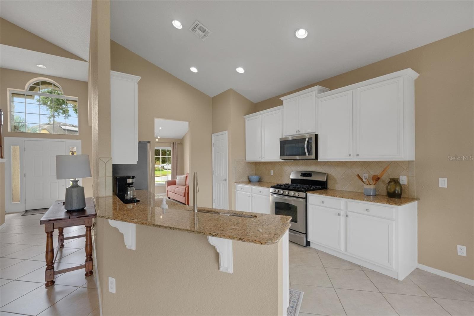 Single Family Residence at 336 DEL SOL AVE, DAVENPORT, photo 16 of 81