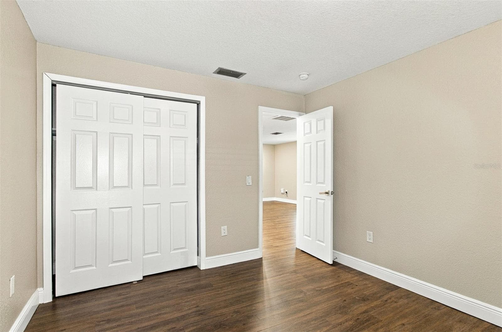 Single Family Residence at 348 HARTWOOD AVE, SPRING HILL, photo 15 of 21