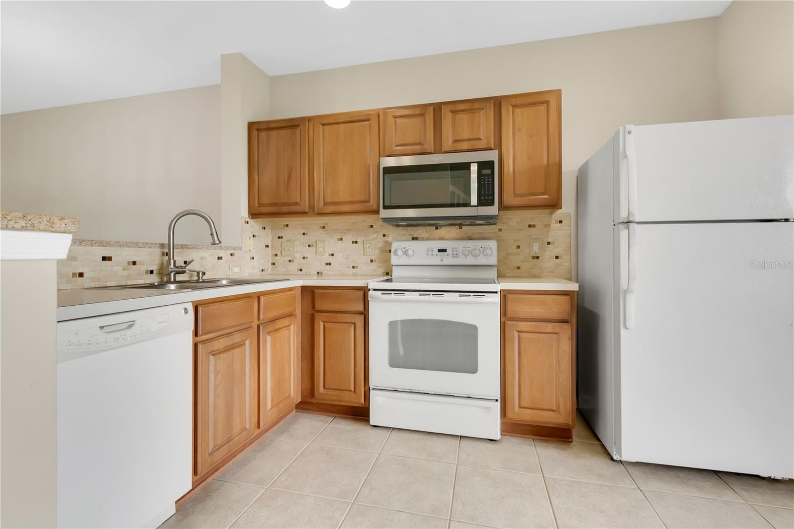 Townhouse at 10173 BESSEMER POND CT, RIVERVIEW, photo 6 of 27