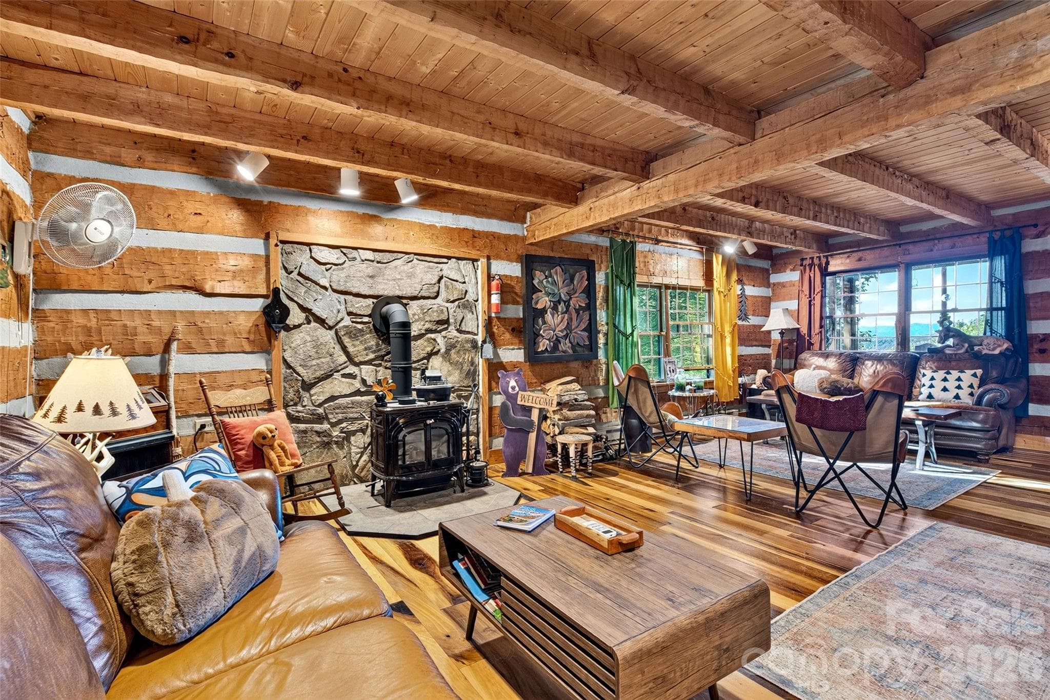Single Family Residence at 602 Quail Cove Road, Clyde, photo 11 of 48
