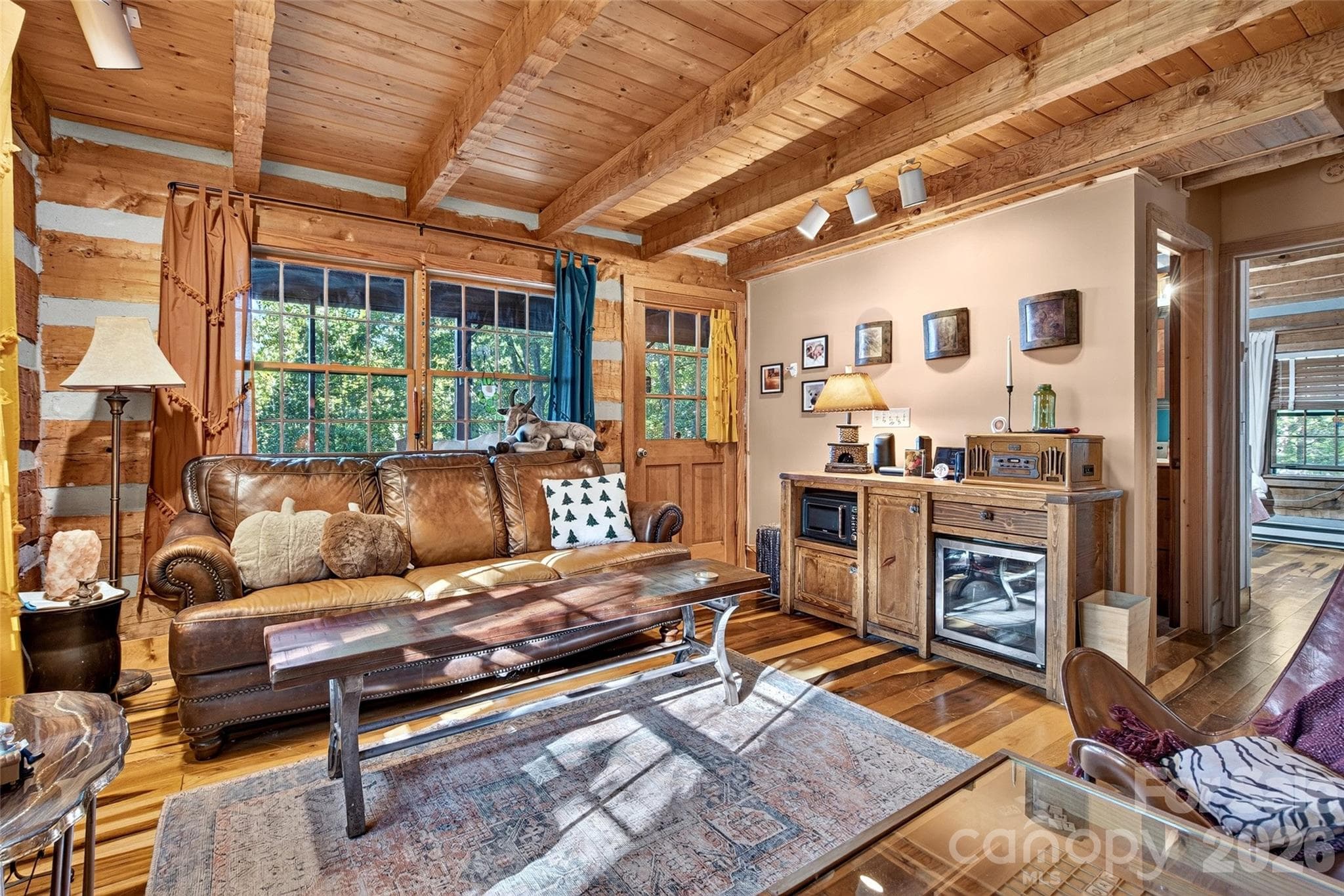 Single Family Residence at 602 Quail Cove Road, Clyde, photo 15 of 48