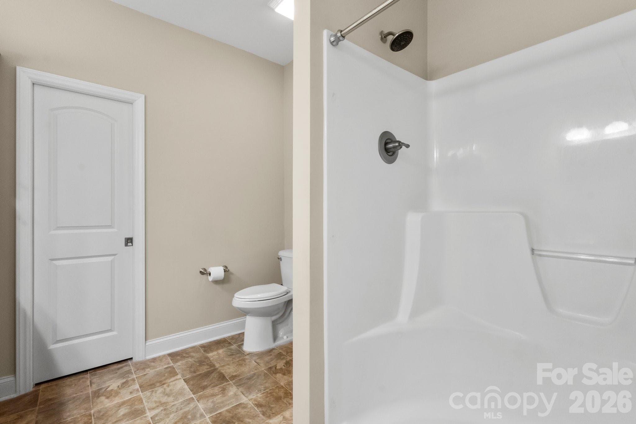Main Bathroom - 207 Crystal Springs Lane, Shelby