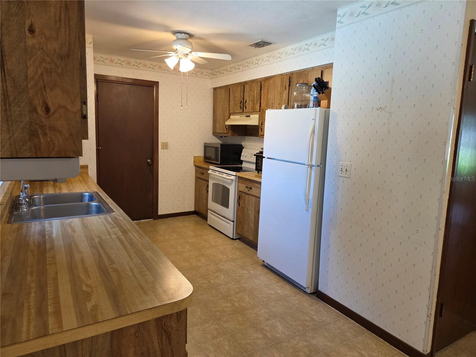 Single Family Residence at 2831 NE 35TH ST, OCALA, photo 13 of 41