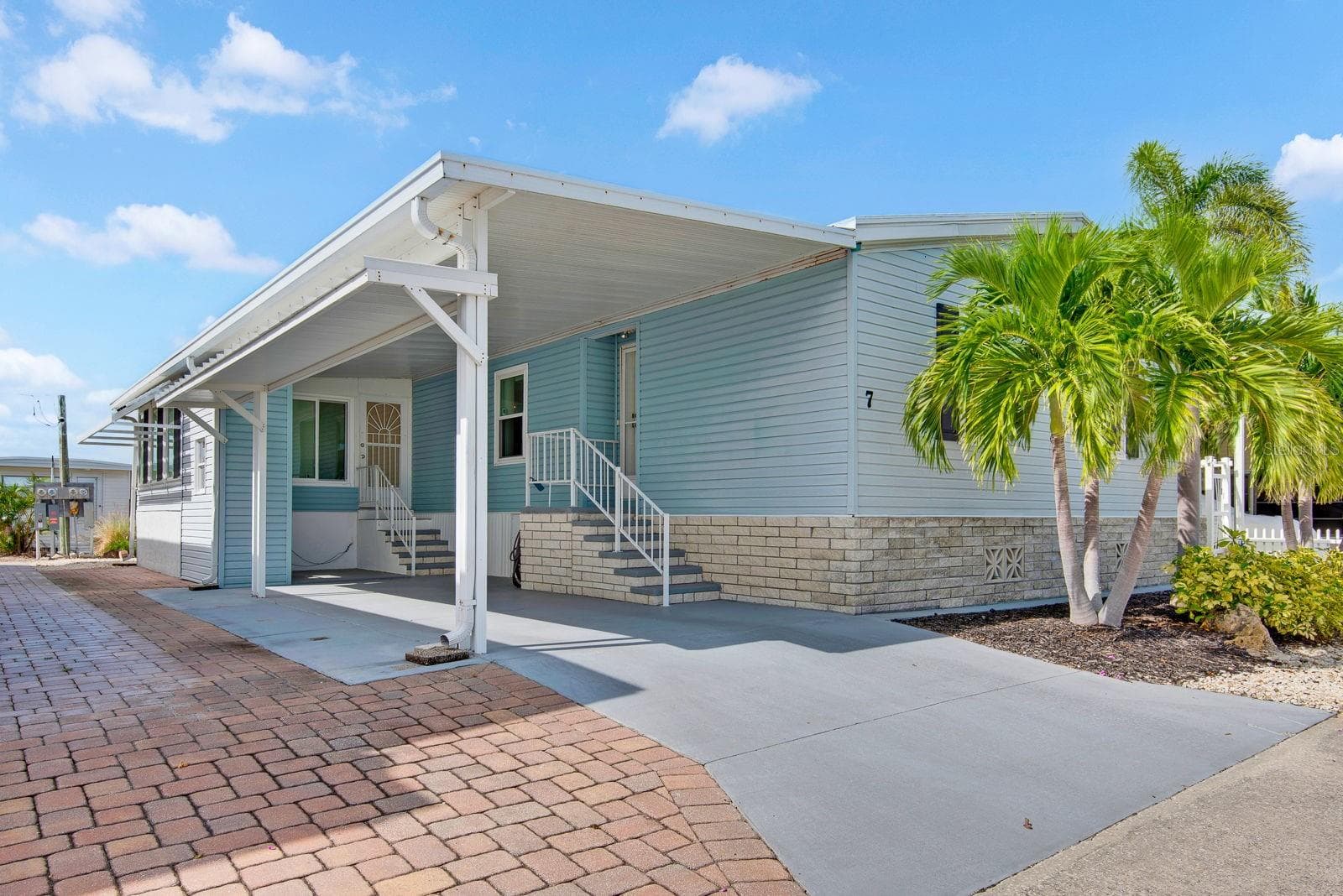 Gorgeous carport area - 10315 CORTEZ RD W #7F, BRADENTON