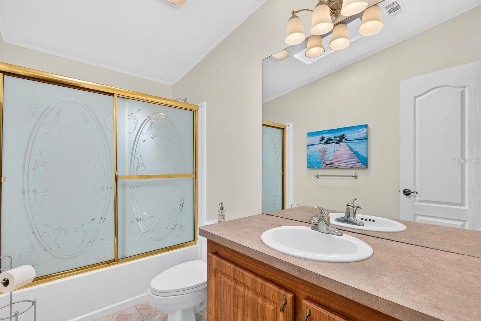 Guest Bathroom with vanity and tub - 10315 CORTEZ RD W #7F, BRADENTON