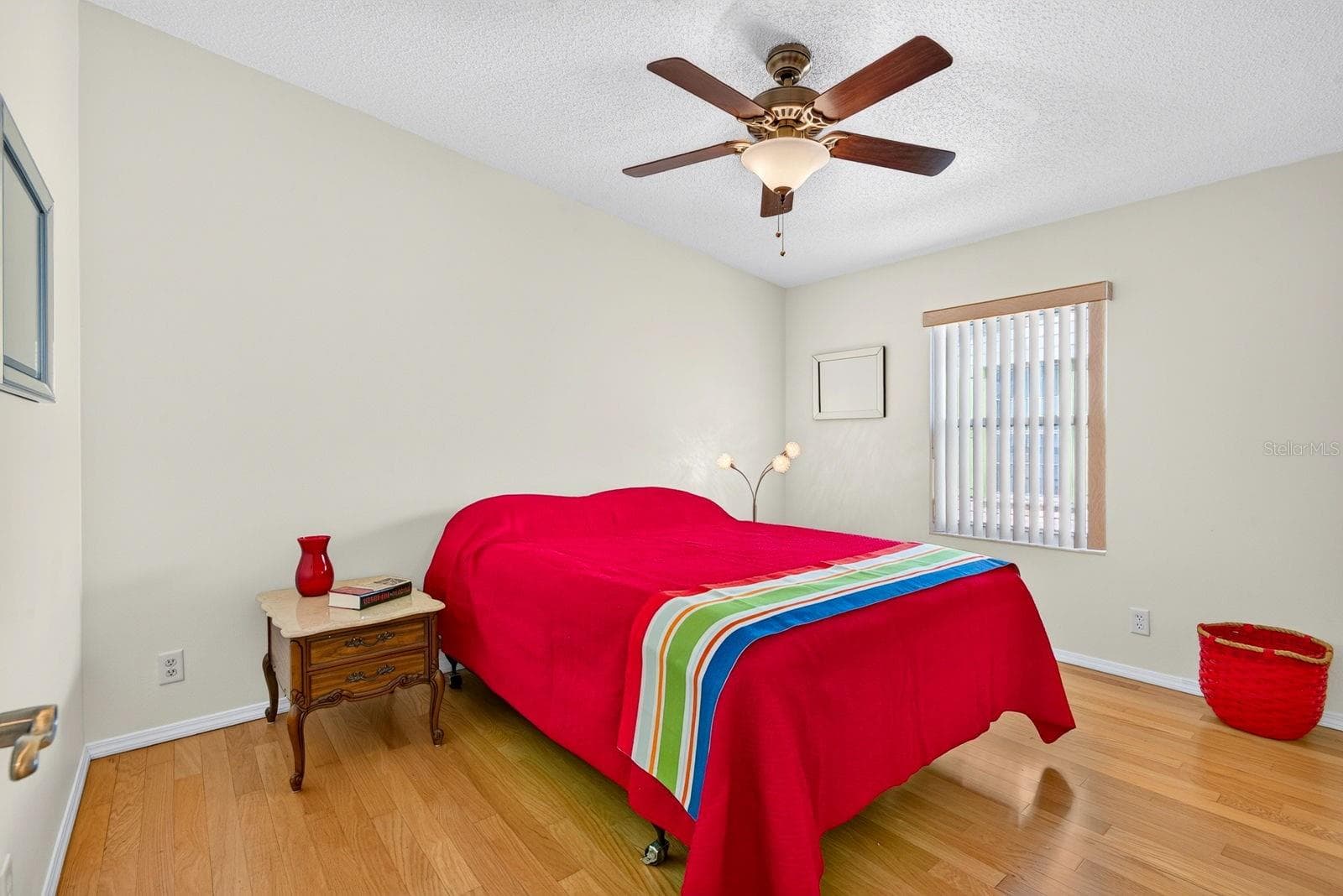 FAcing into the Guest room - 10315 CORTEZ RD W #7F, BRADENTON