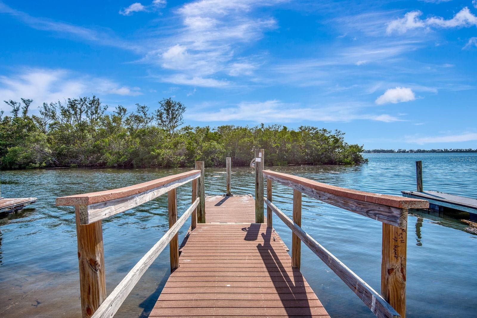 Dock on bay - 10315 CORTEZ RD W #7F, BRADENTON