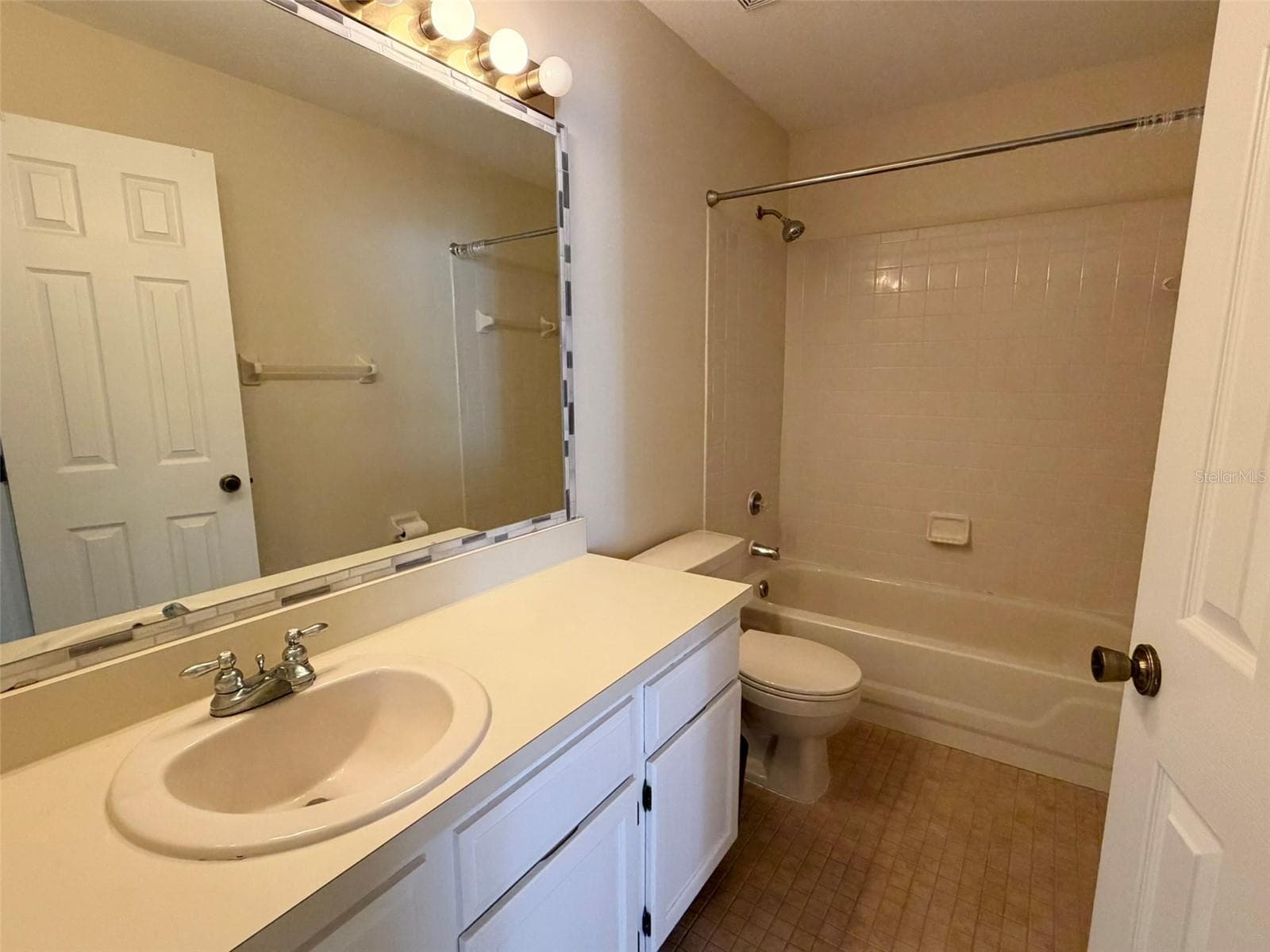 Condominium at 1140 EXCELLER CT #202, CASSELBERRY, photo 12 of 19