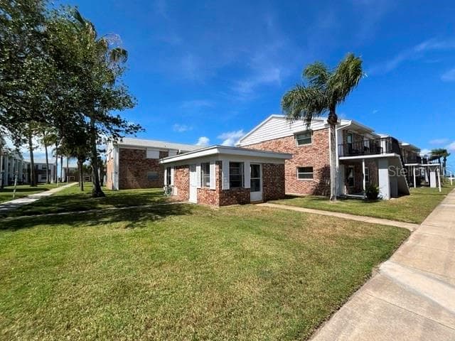 Community - 190 E OLMSTEAD DR #F32, TITUSVILLE