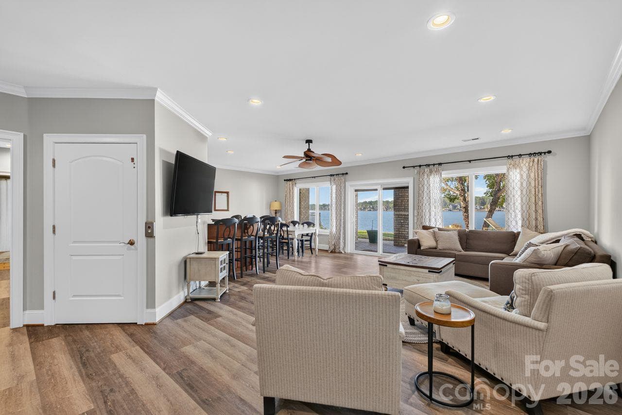 basement living - 148 Forest Lake Court, Mount Gilead