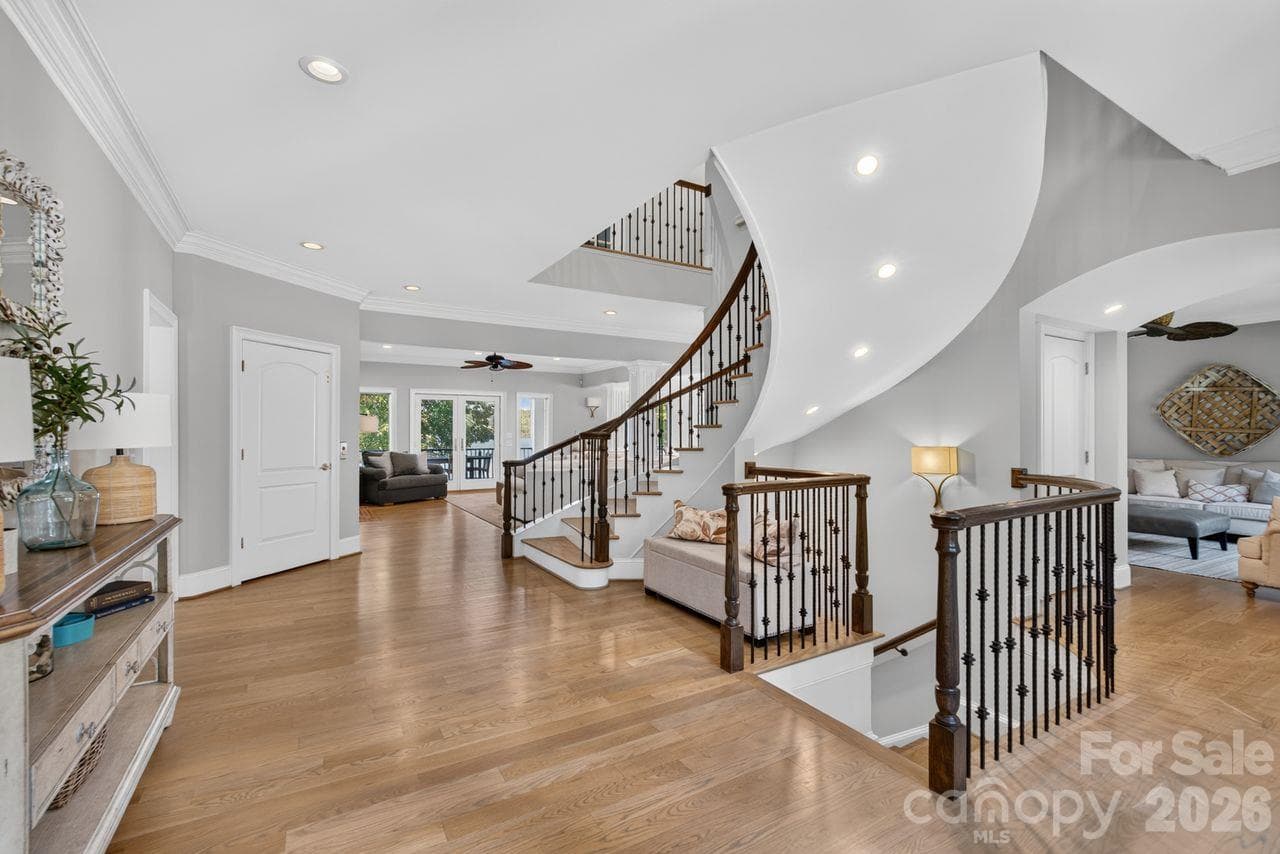 staircase - 148 Forest Lake Court, Mount Gilead