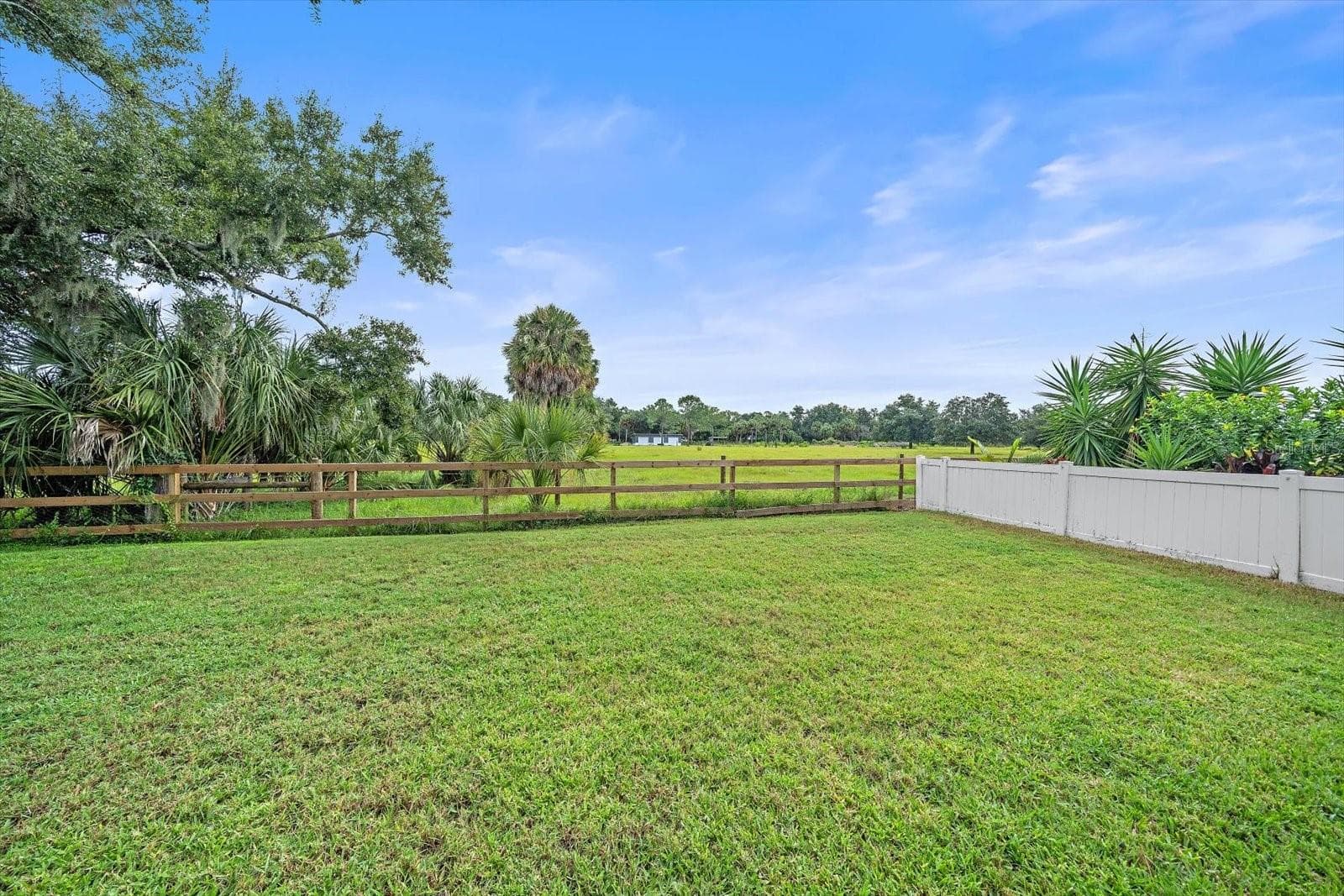 Single Family Residence at 1033 WHIMBREL RUN, BRADENTON, photo 24 of 56