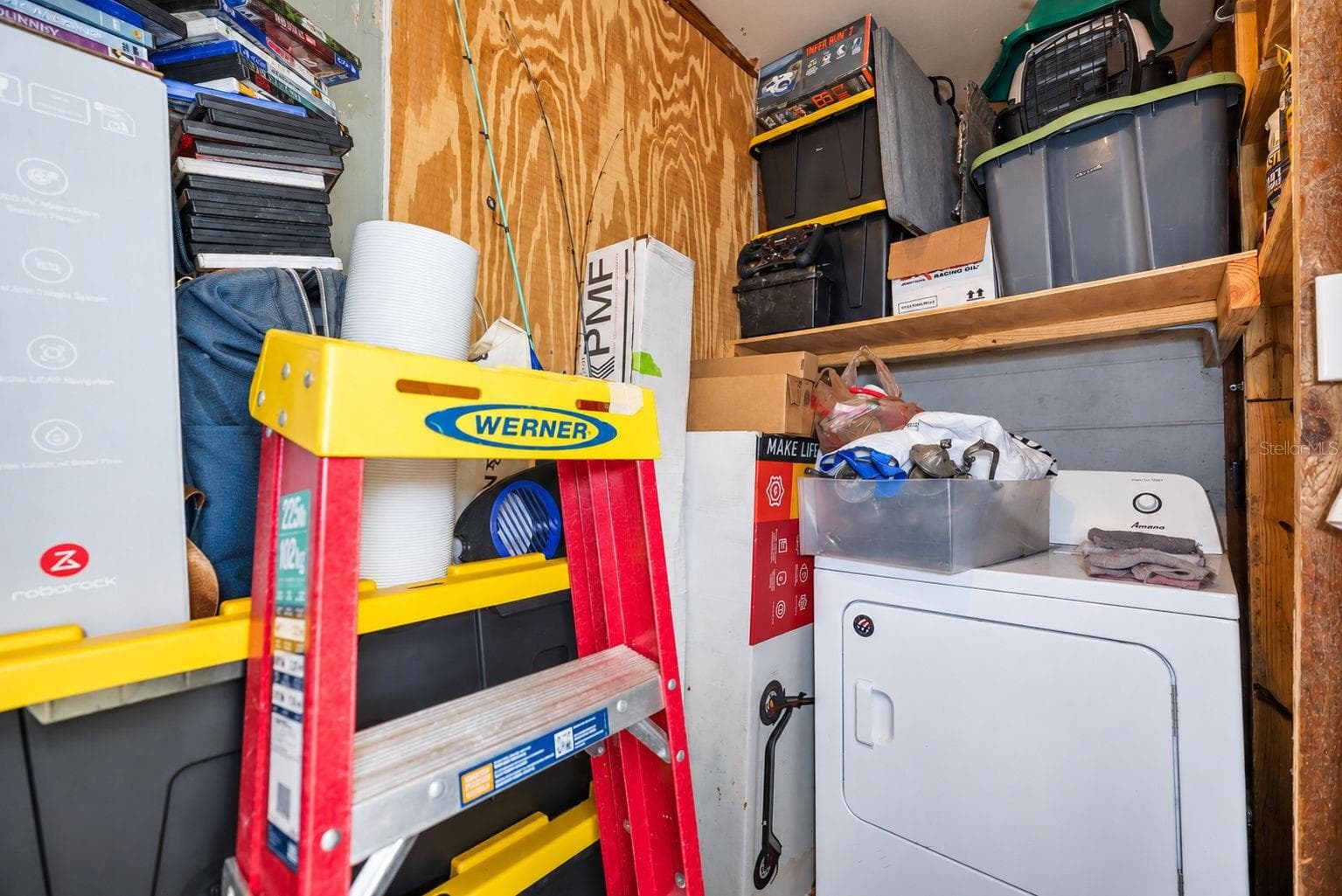 Unit 1 - Laundry Room w Washer/Dryer - 173 38TH AVE SE, ST PETERSBURG