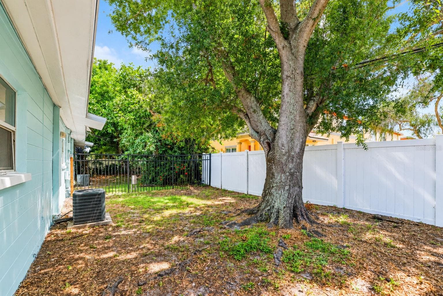 Unit 2 - Fenced Backyard - 173 38TH AVE SE, ST PETERSBURG