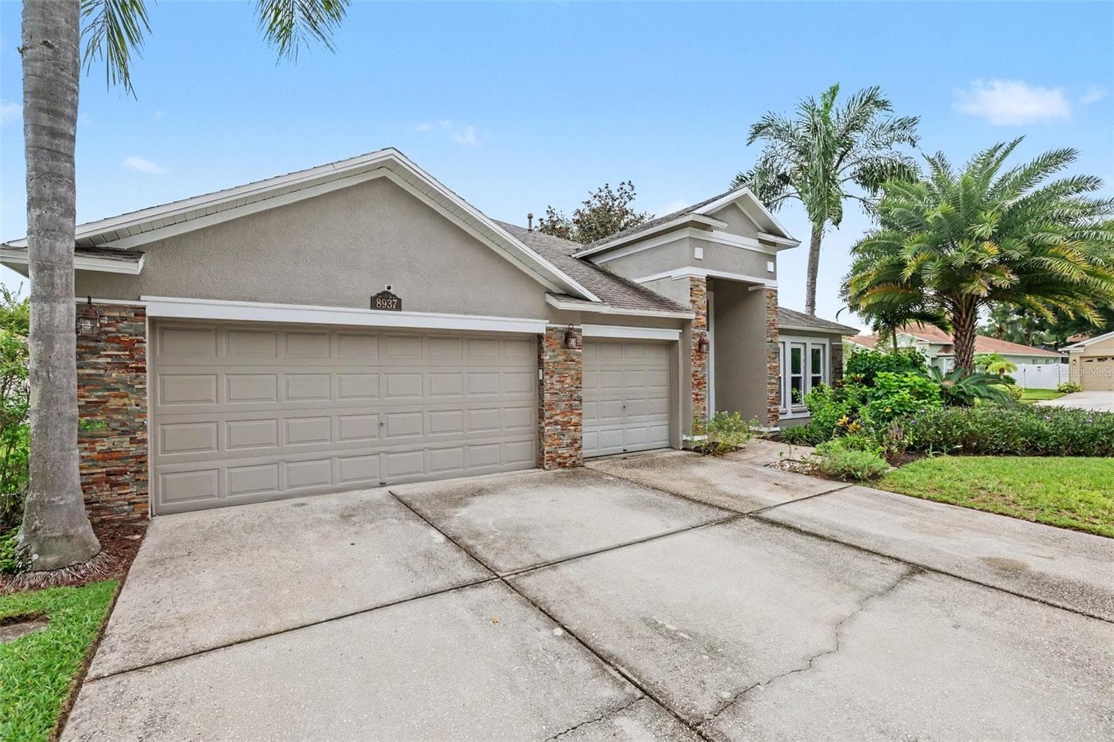 Single Family Residence at 8937 ABERDEEN CREEK CIR, RIVERVIEW, photo 4 of 33