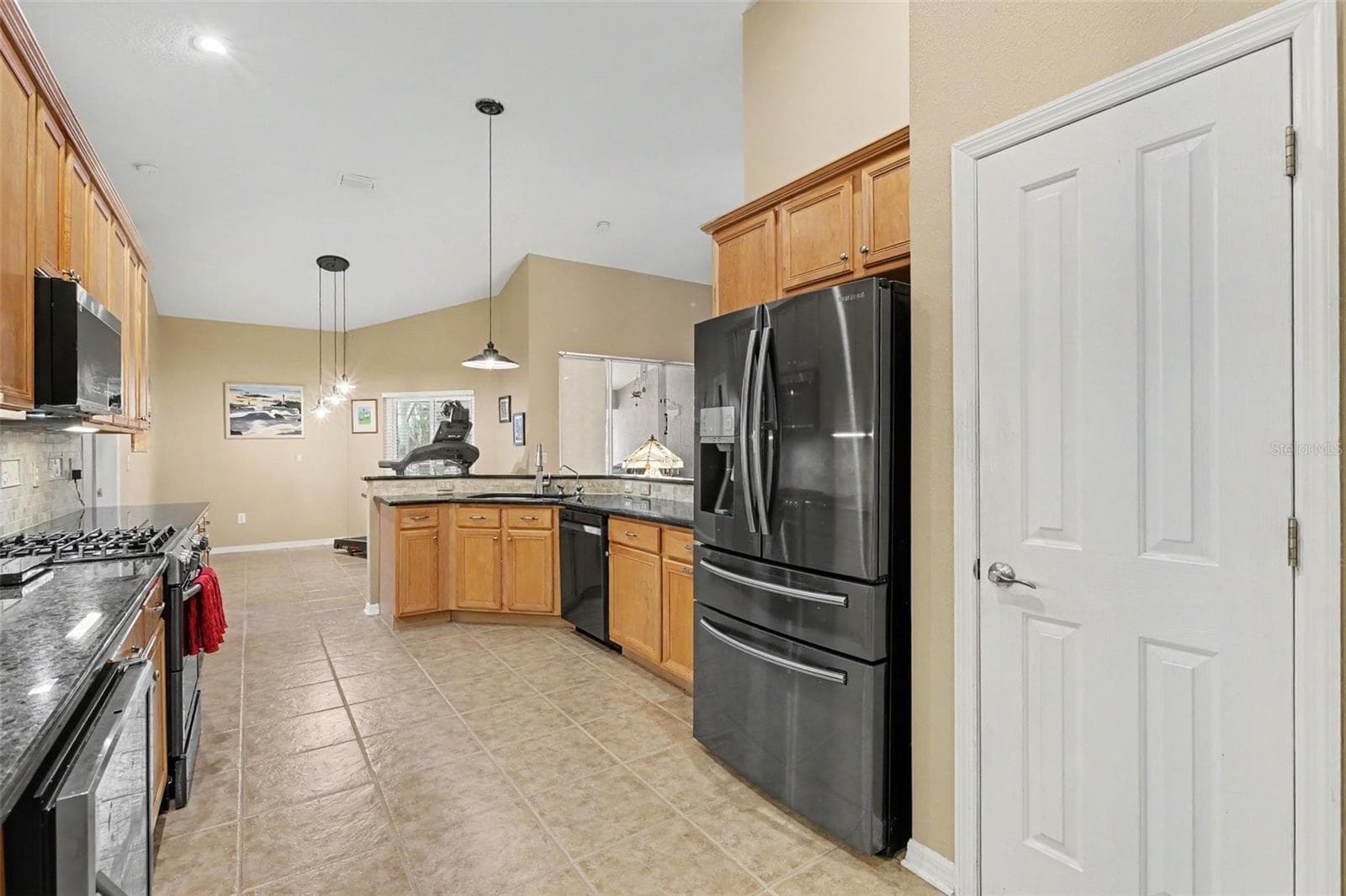 Single Family Residence at 8937 ABERDEEN CREEK CIR, RIVERVIEW, photo 11 of 33