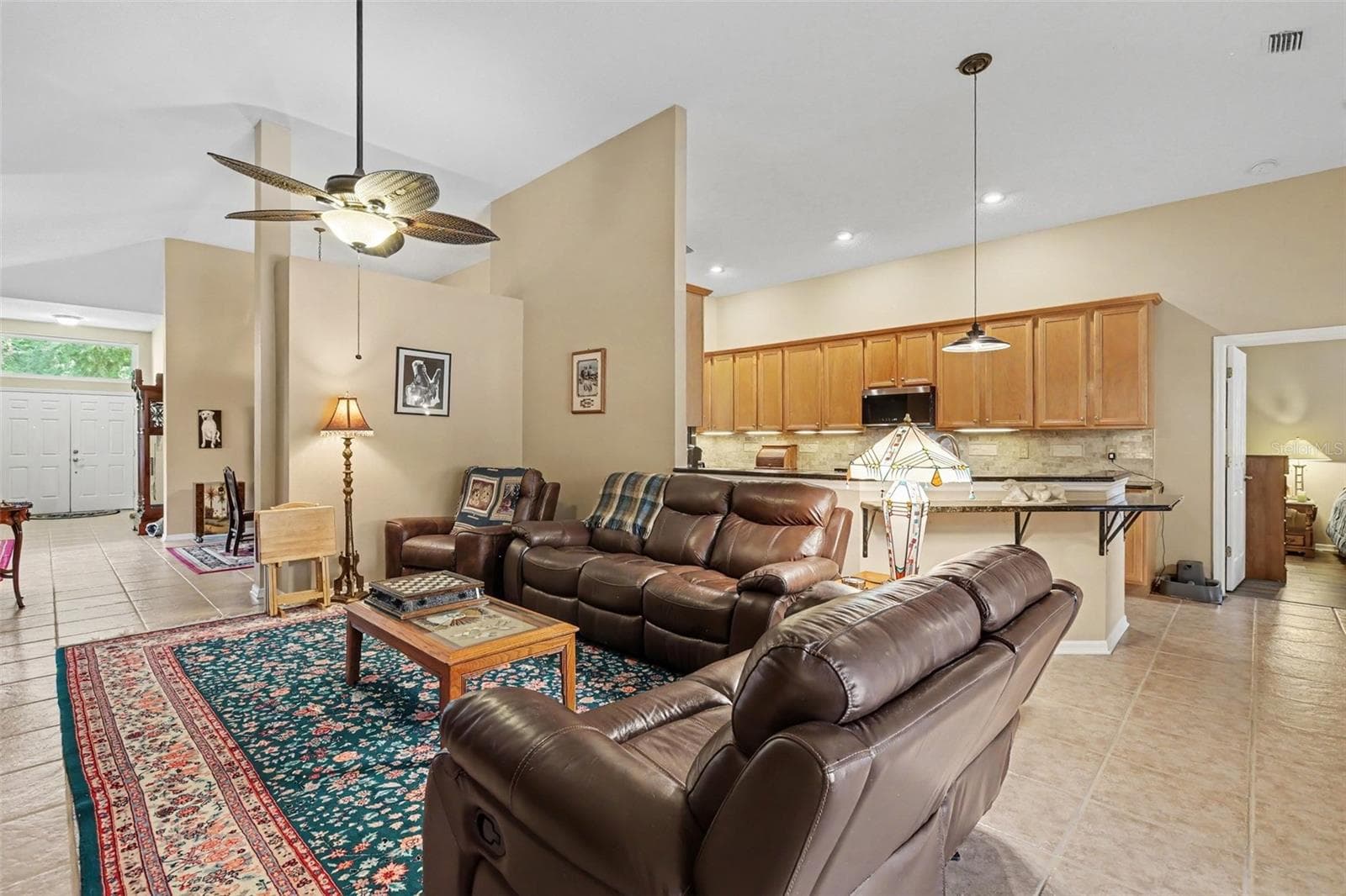 Single Family Residence at 8937 ABERDEEN CREEK CIR, RIVERVIEW, photo 13 of 33