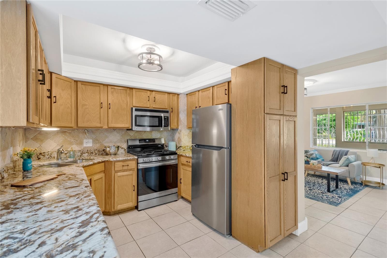 Single Family Residence at 3501 W PRICE AVE, TAMPA, photo 5 of 33