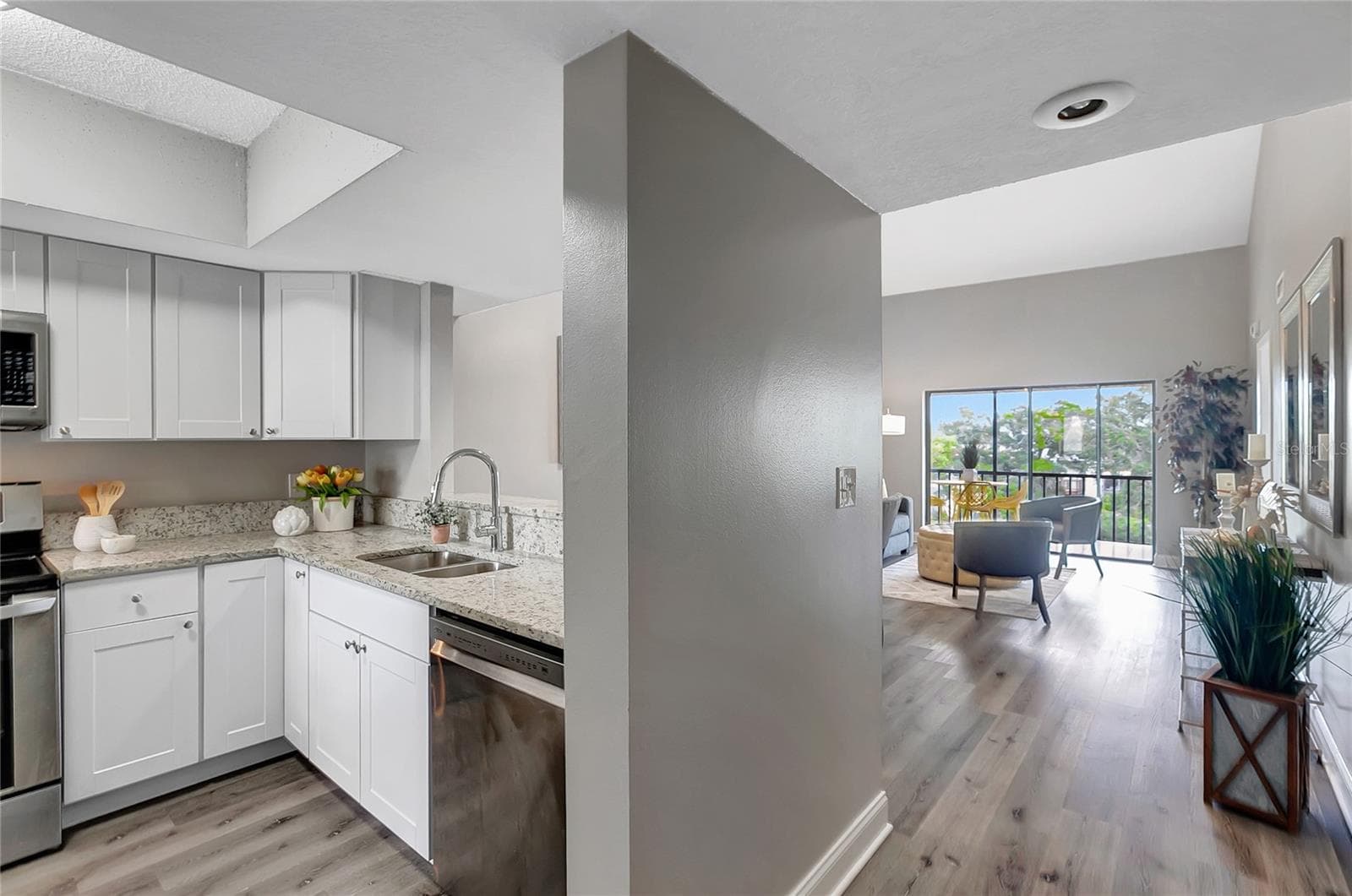 Condominium at 8210 AQUILA ST #224, PORT RICHEY, photo 4 of 52