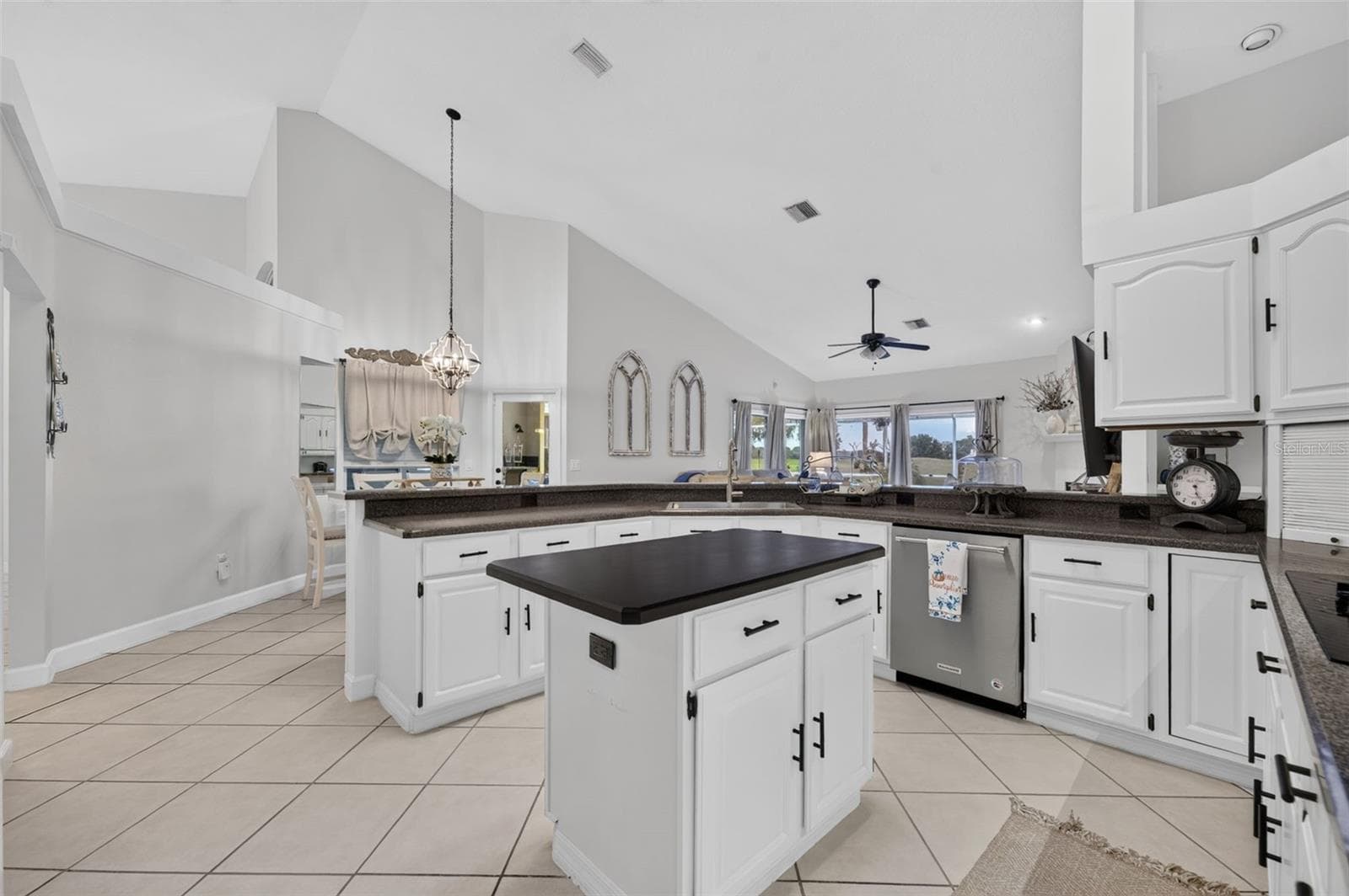 Kitchen - 635 CHOCKTAW STREET, LAKE MARY