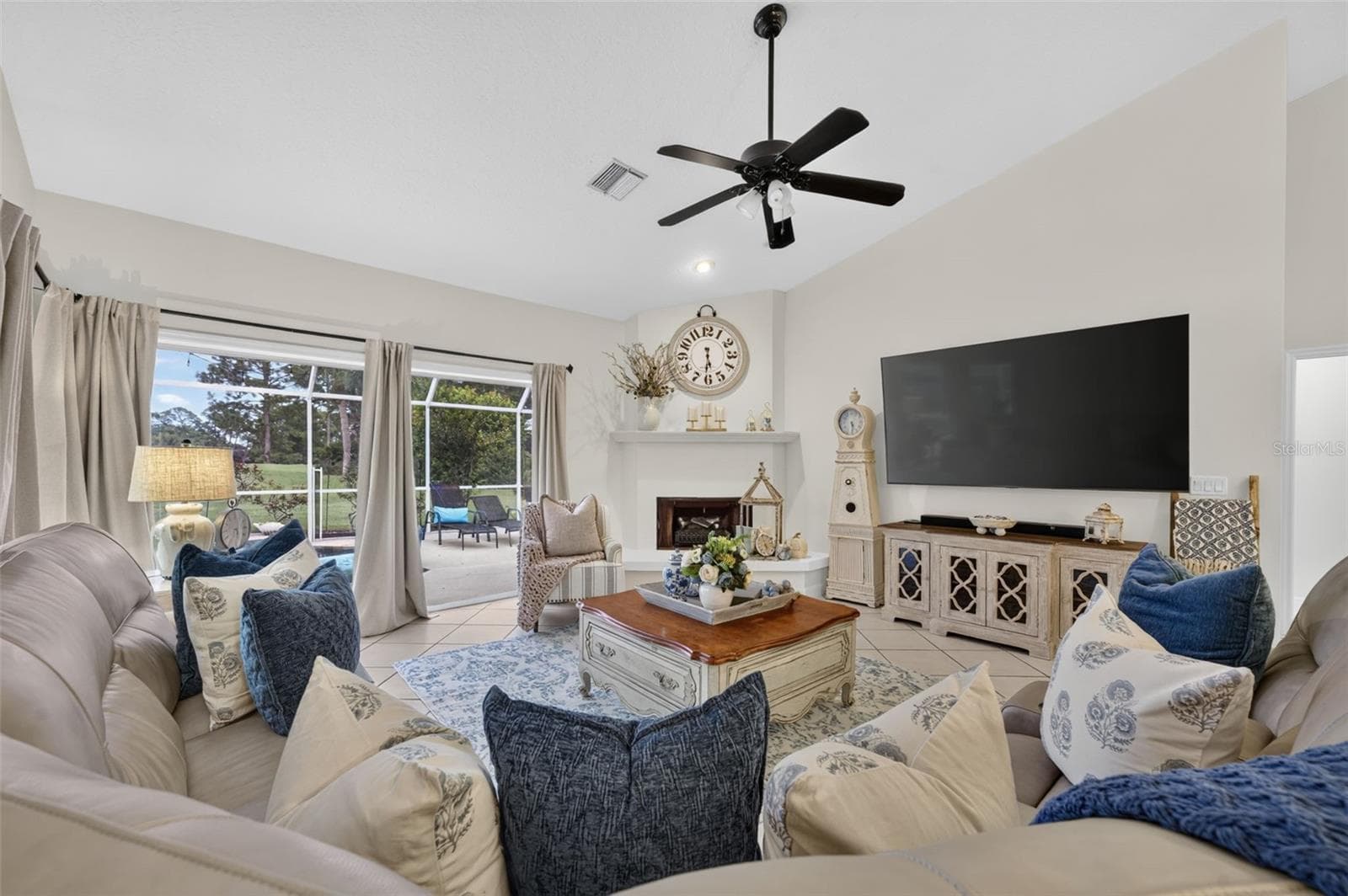 Family Room - 635 CHOCKTAW STREET, LAKE MARY