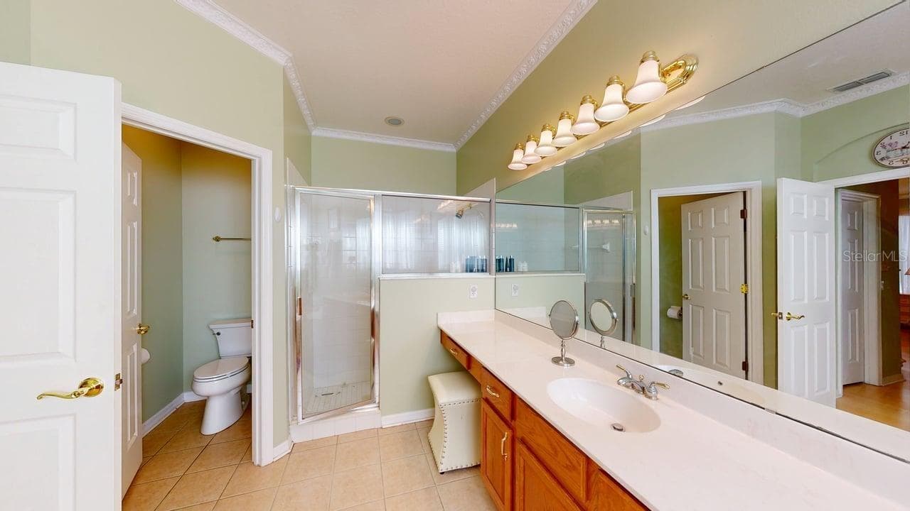 Single Family Residence at 13211 LAKESHORE GROVE DRIVE, WINTER GARDEN, photo 22 of 59