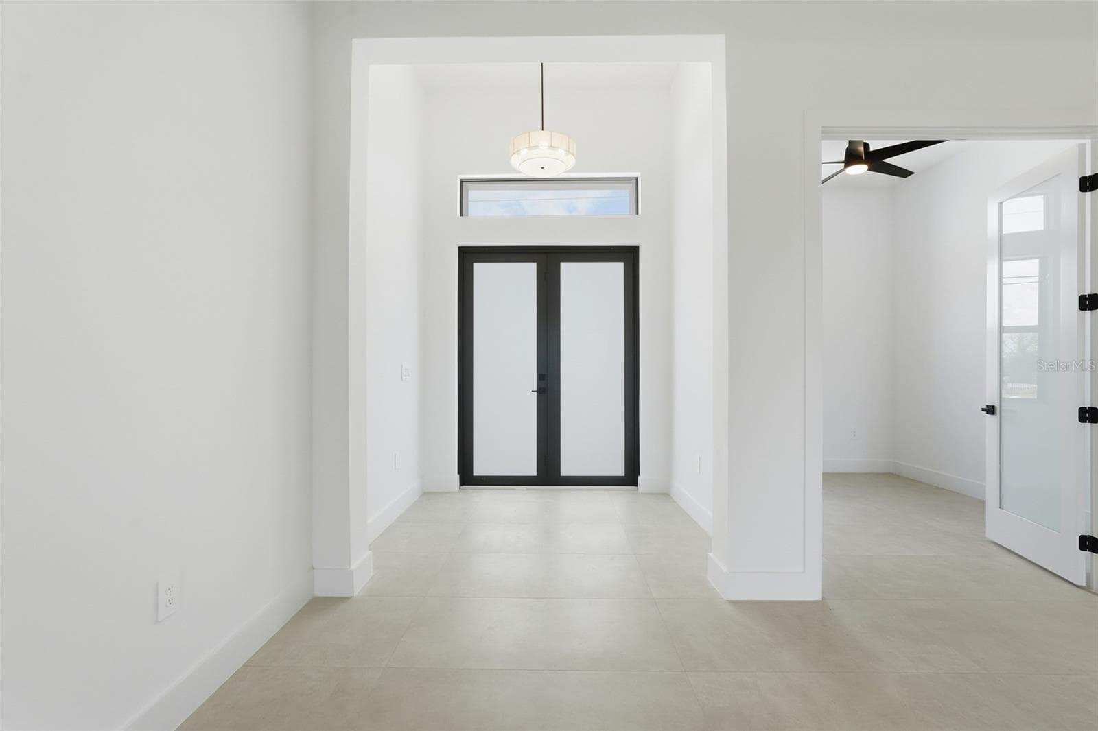FOYER - 227 NE 15TH ST, CAPE CORAL