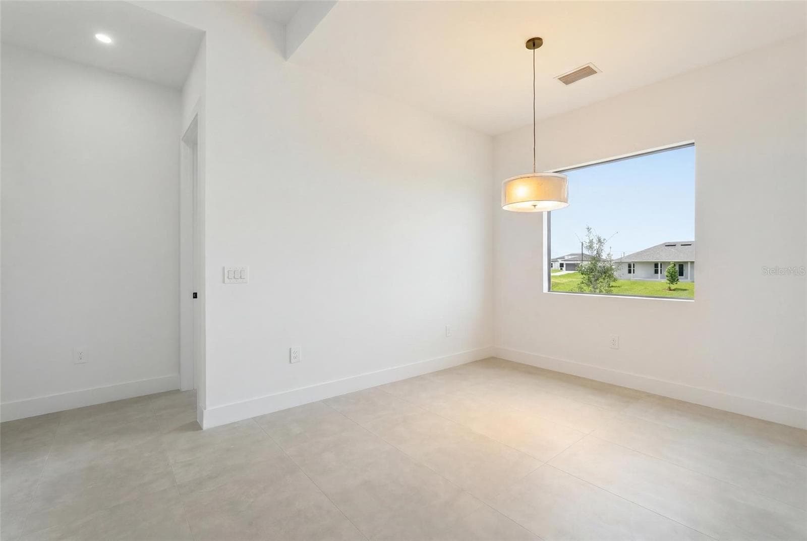 DINING AREA - 227 NE 15TH ST, CAPE CORAL