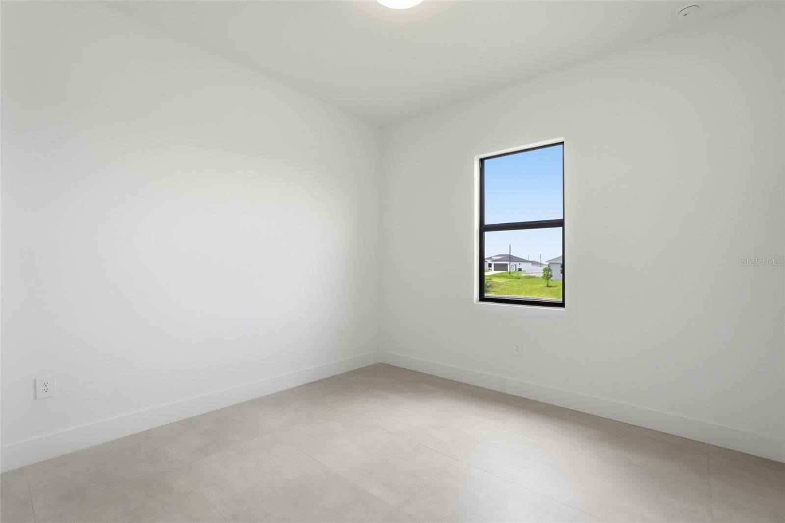 BEDROOM - 227 NE 15TH ST, CAPE CORAL