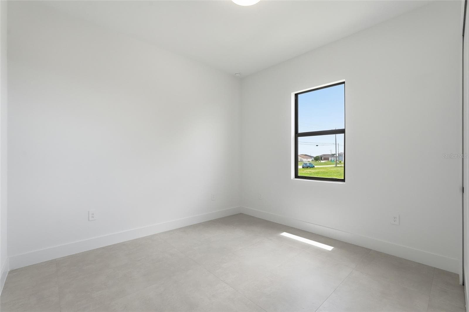 BEDROOM - 227 NE 15TH ST, CAPE CORAL