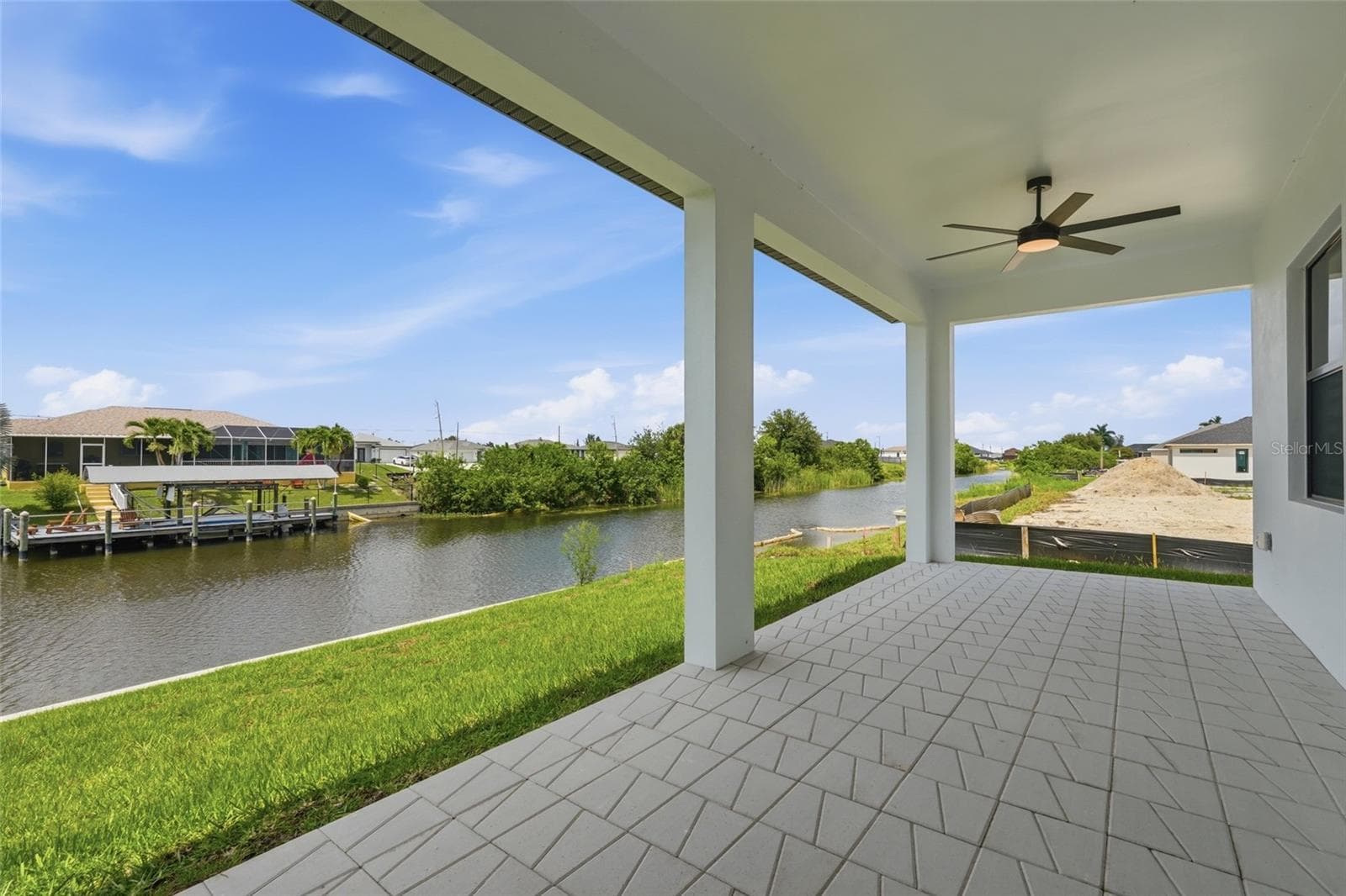 LANAI - 227 NE 15TH ST, CAPE CORAL