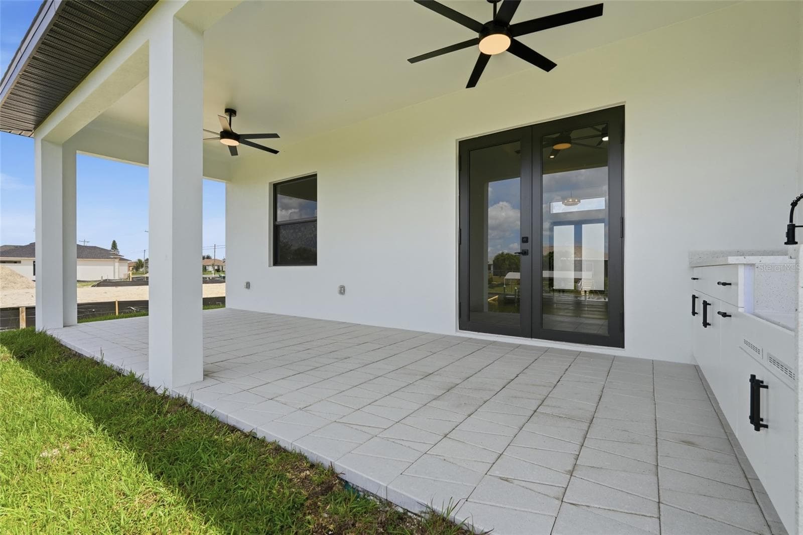 LANAI - 227 NE 15TH ST, CAPE CORAL